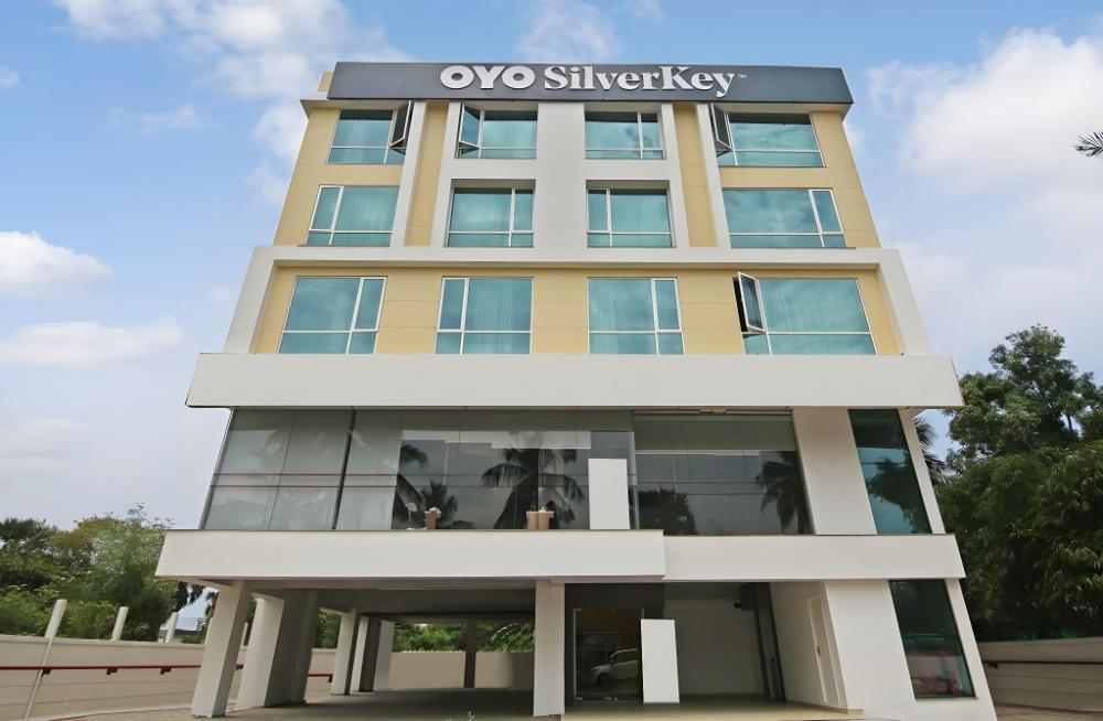 silverkey executive stays 20018 d square omr