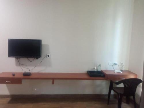 silverkey executive stays 20018 d square omr