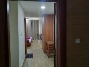 silverkey executive stays 20018 d square omr