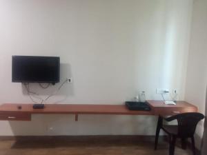 silverkey executive stays 20018 d square omr