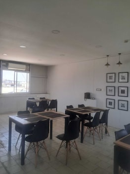 silverkey executive stays 20018 d square omr