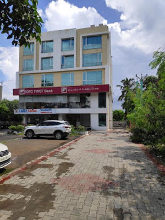 silverkey executive stays 20018 d square omr