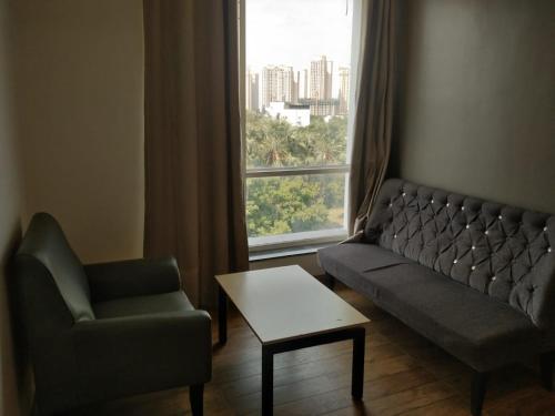 silverkey executive stays 20018 d square omr