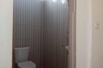 oyo 93569 fathir homestay syariah