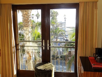 balboa inn on the beach