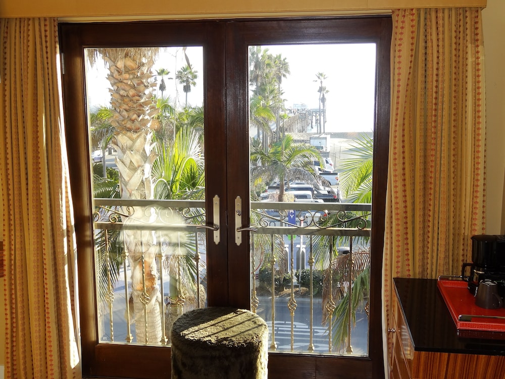 balboa inn on the beach
