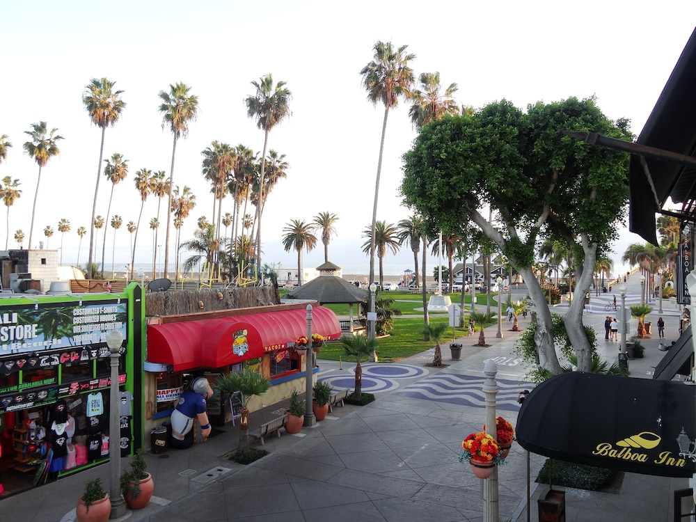 balboa inn on the beach