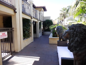 balboa inn on the beach