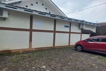oyo 93749 aksana homestay syariah