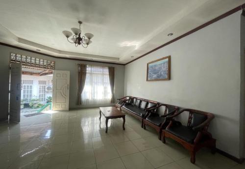oyo 93749 aksana homestay syariah