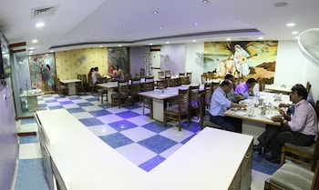 hotel raj mandir