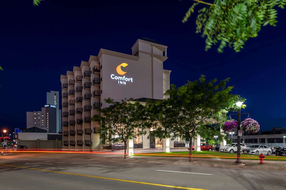 comfort inn fallsview