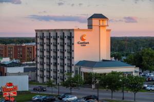 comfort inn fallsview
