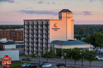 comfort inn fallsview