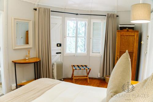 Pleasant Places By Sanaandi,On A River,3 star