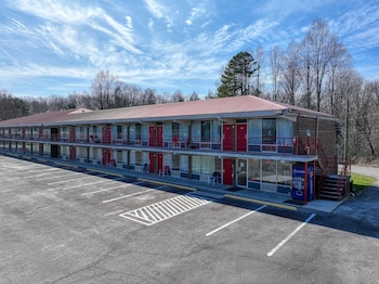 Americas Best Value Inn Stearns,1950 S Hwy 27,3 star