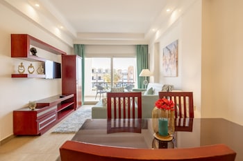 oyster bay beach suites