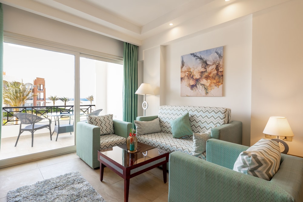 oyster bay beach suites