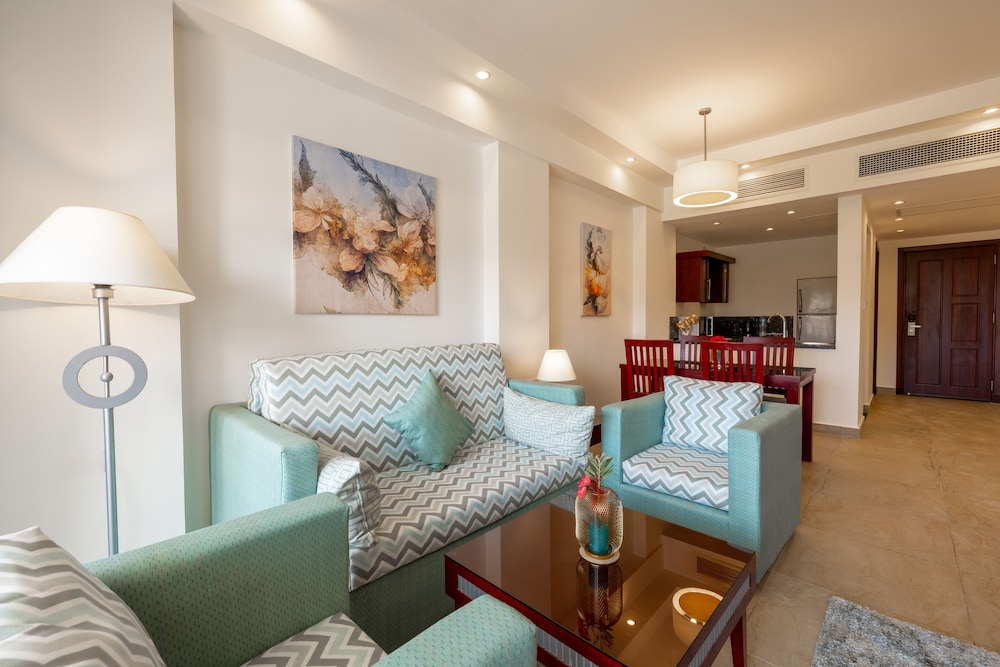 oyster bay beach suites