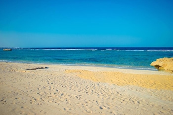 oyster bay beach suites