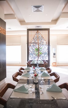 Oyster Bay Beach Suites,,4 star