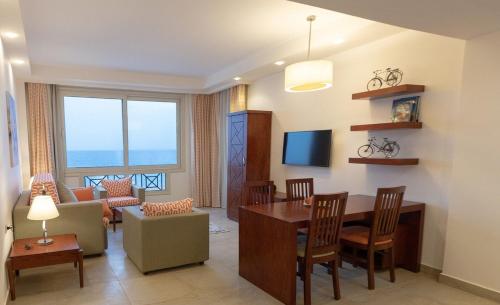 oyster bay beach suites