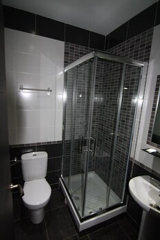 hostal mh fuencarral