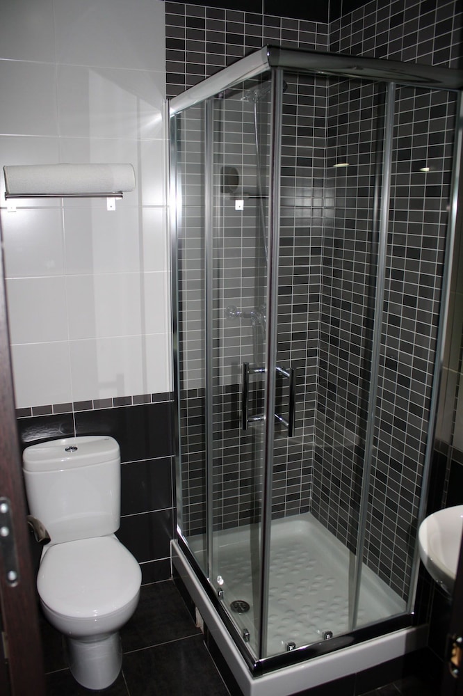 hostal mh fuencarral
