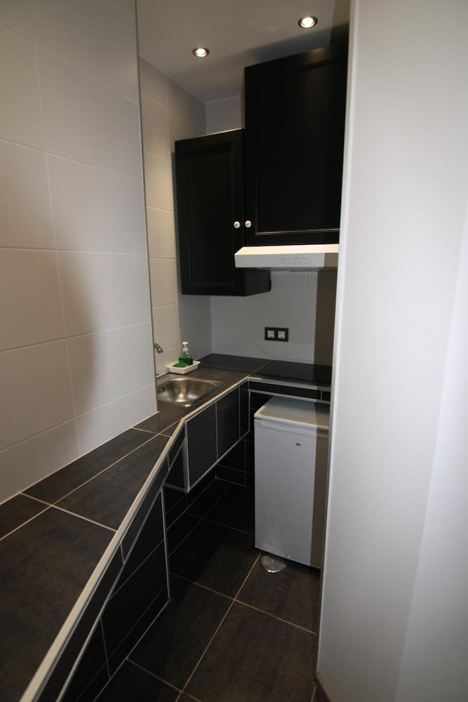 hostal mh fuencarral