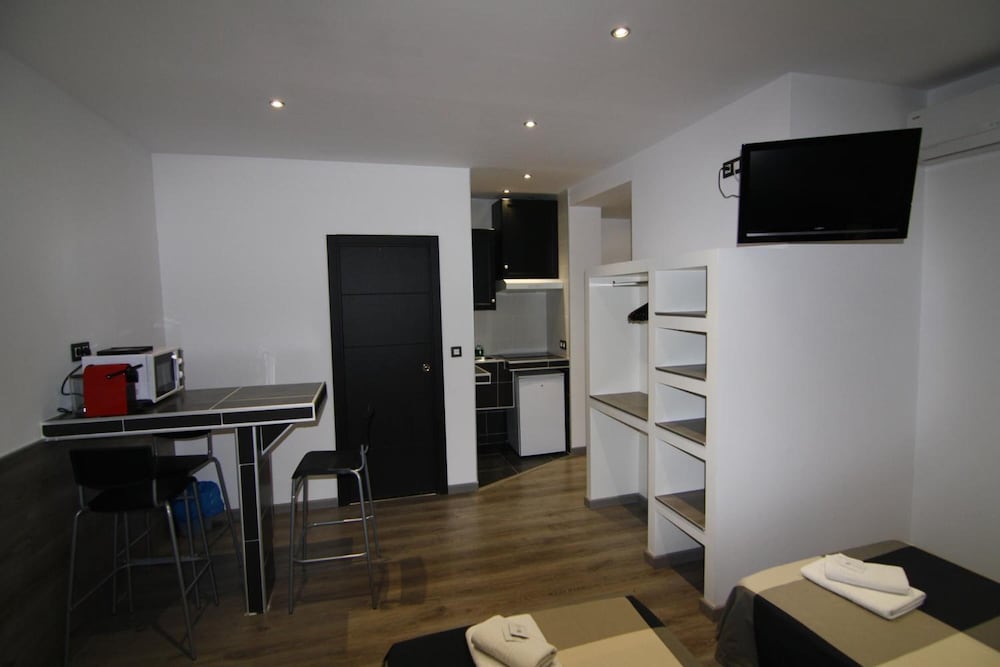 hostal mh fuencarral