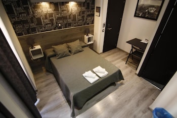 hostal mh fuencarral
