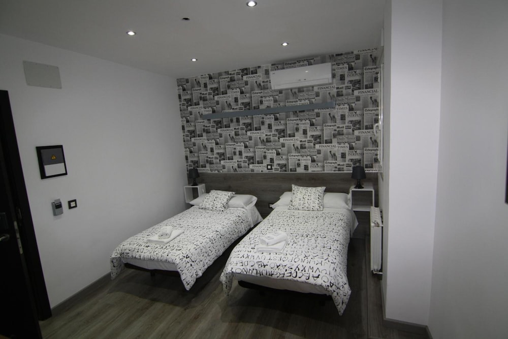 hostal mh fuencarral