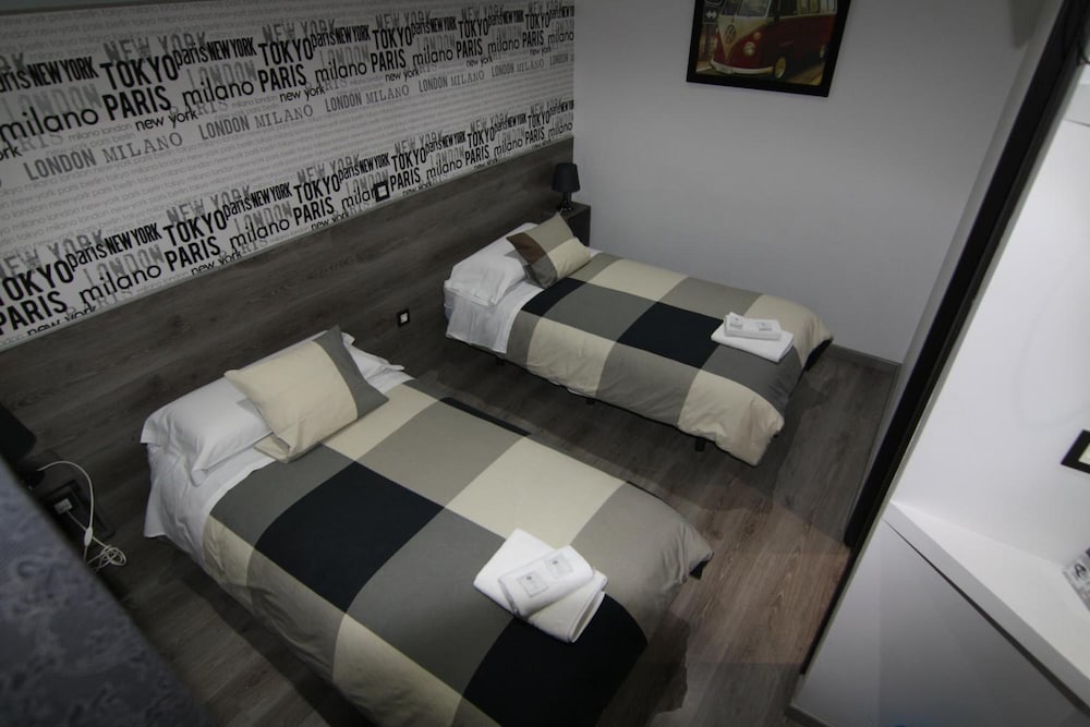 hostal mh fuencarral