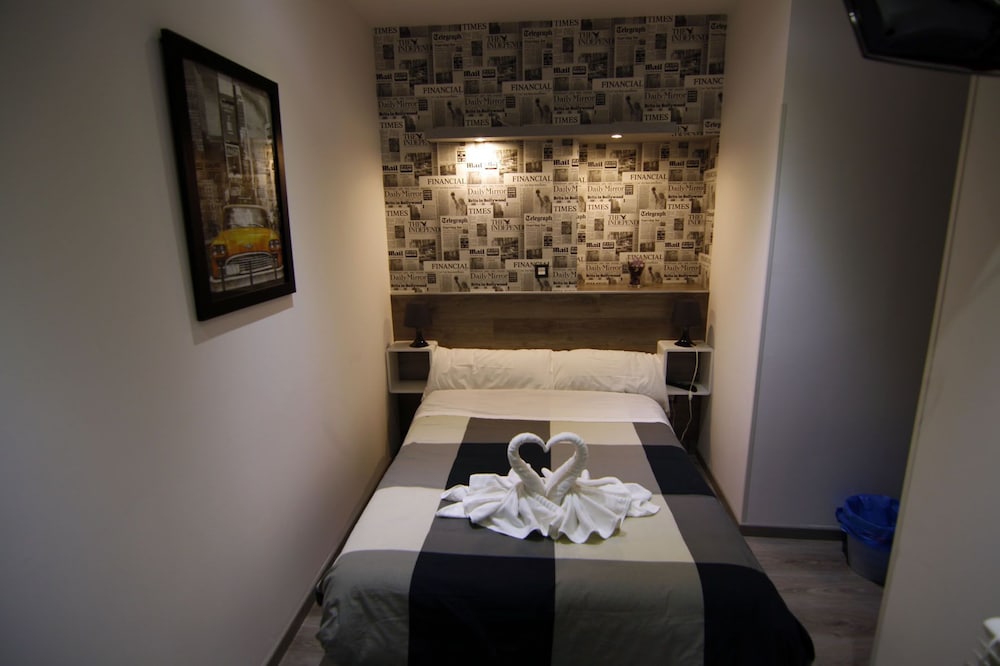 hostal mh fuencarral