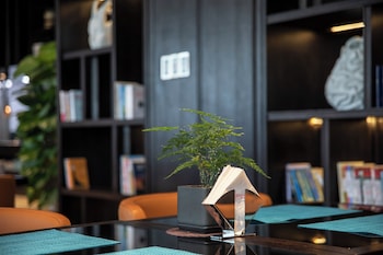 ssaw pagoda hotel qingdao west coast