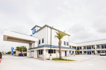 palace inn blue edgebrook