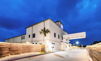 palace inn blue edgebrook