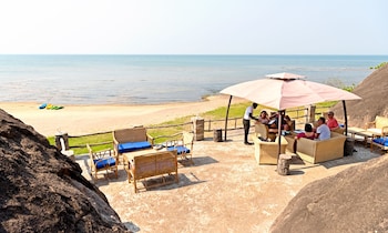 safari beach lodge