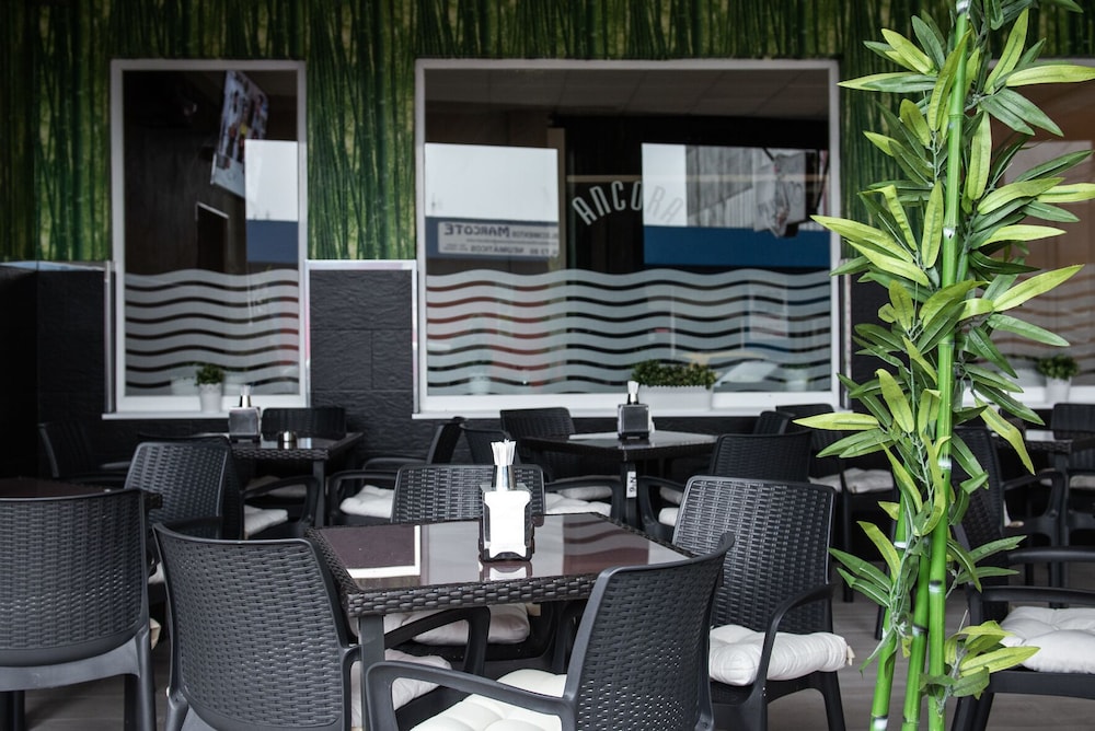 hotel ancora