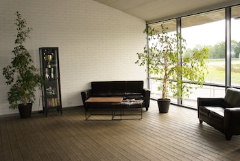 zaliasis slenis self check in hotel