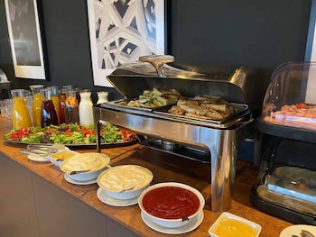 zaliasis slenis self check in hotel