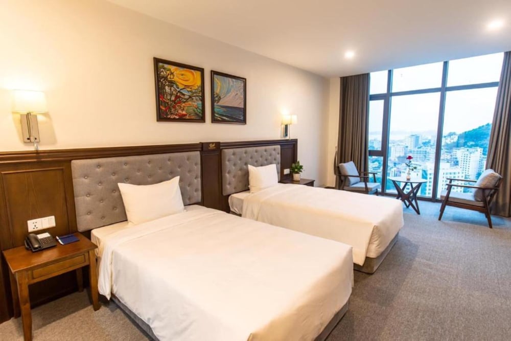 peace ha long hotel
