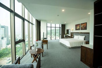 peace ha long hotel
