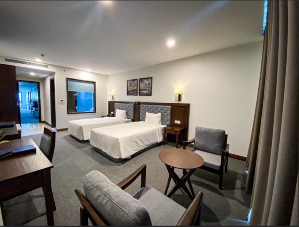 peace ha long hotel