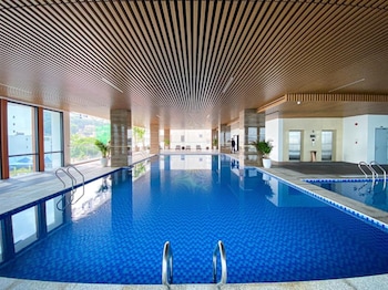 peace ha long hotel