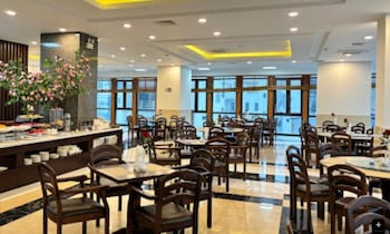 peace ha long hotel