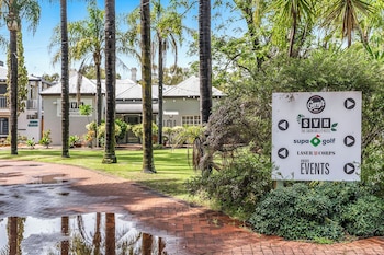 swan valley oasis resort