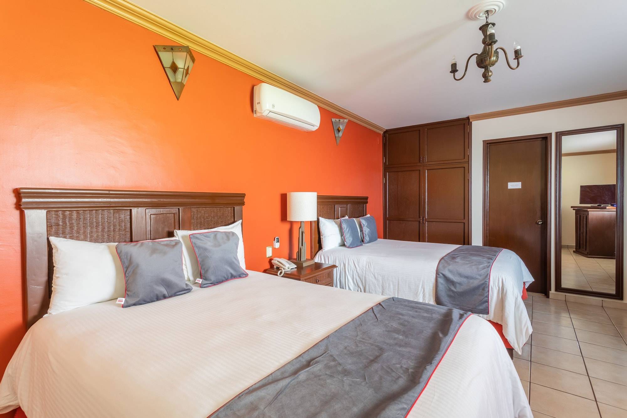 hotel angel inn