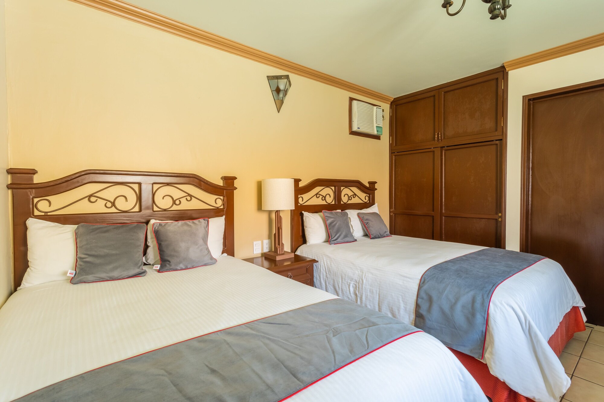 hotel angel inn