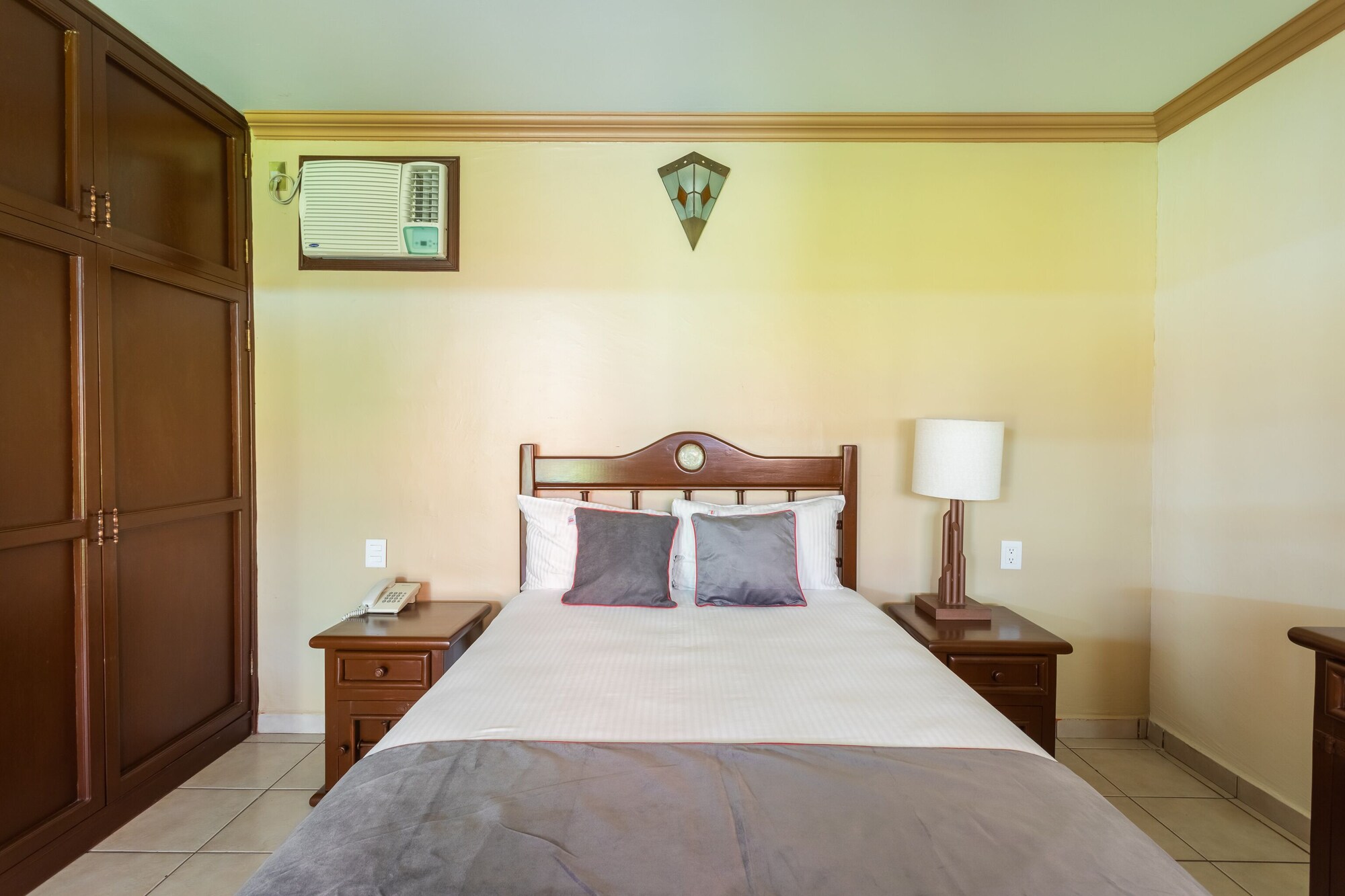 hotel angel inn